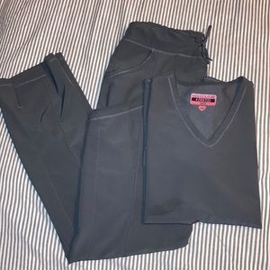 Med Couture 4-Ever Flex Scrub Set